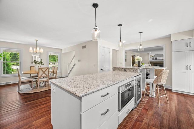 11912 N Lantern LANE, Mequon, WI 53092