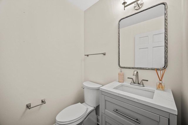 11912 N Lantern LANE, Mequon, WI 53092