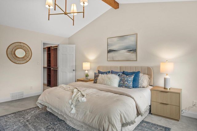 11912 N Lantern LANE, Mequon, WI 53092
