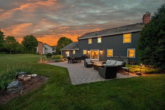11912 N Lantern LANE, Mequon, WI 53092