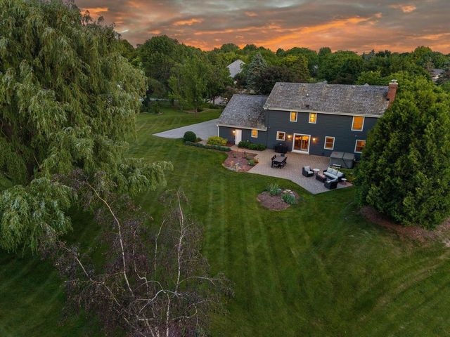 11912 N Lantern LANE, Mequon, WI 53092