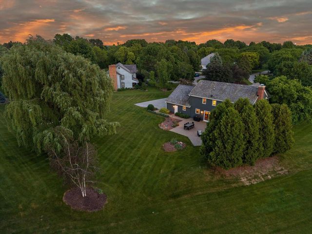 11912 N Lantern LANE, Mequon, WI 53092