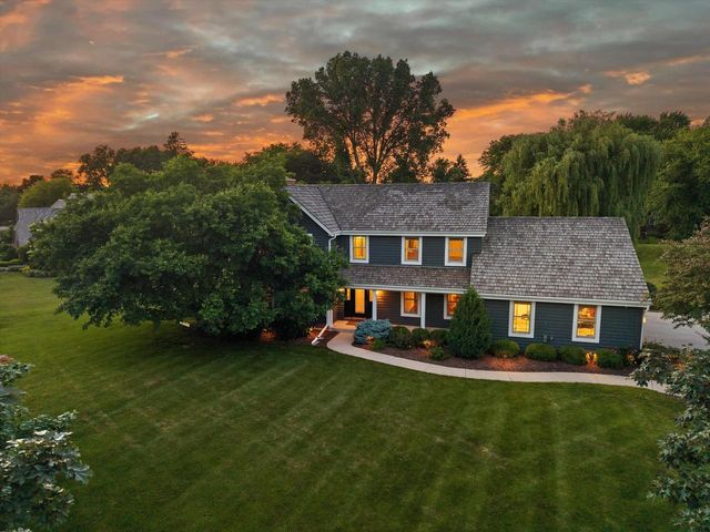 11912 N Lantern LANE, Mequon, WI 53092