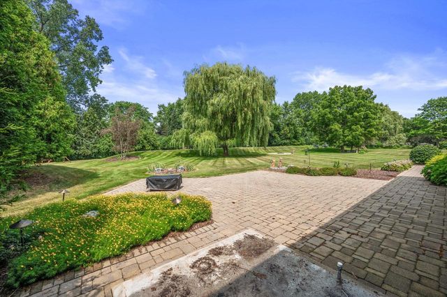 11912 N Lantern LANE, Mequon, WI 53092
