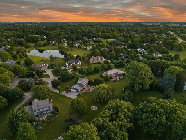 11912 N Lantern LANE, Mequon, WI 53092