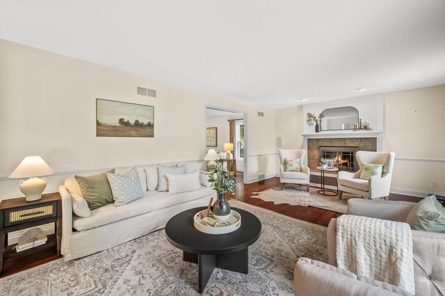 11912 N Lantern LANE, Mequon, WI 53092