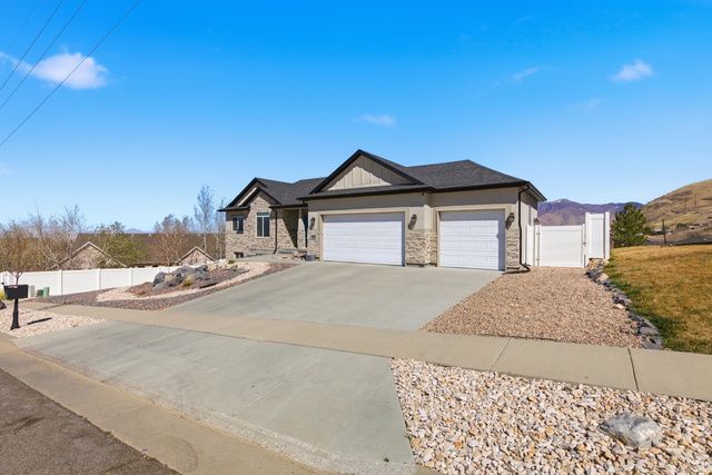 865 S SETTLEMENT CANYON RD, Tooele, UT 84074