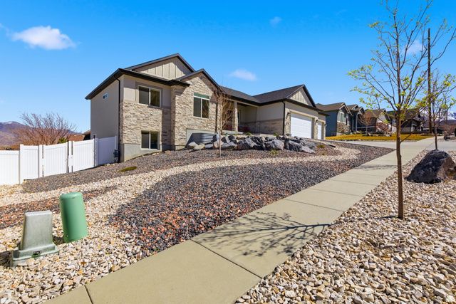 865 S SETTLEMENT CANYON RD, Tooele, UT 84074