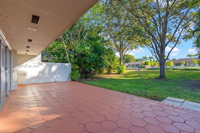 8134 SW 83rd St, Miami, FL 33143