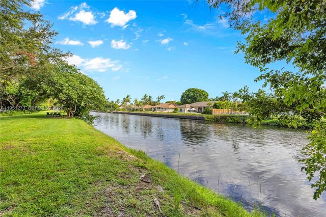 8134 SW 83rd St, Miami, FL 33143