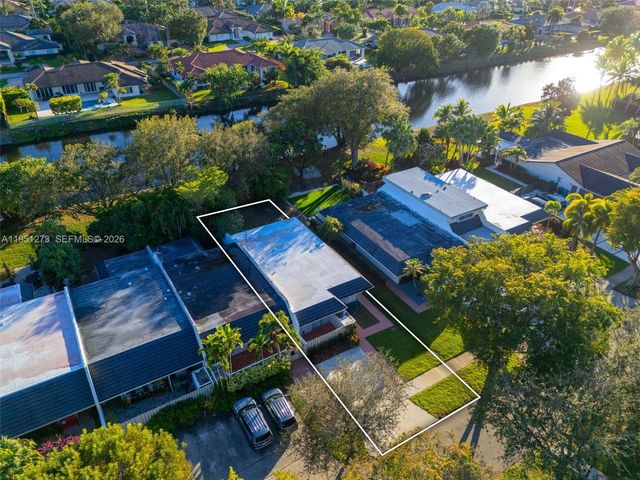 8134 SW 83rd St, Miami, FL 33143