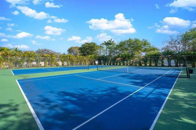 8134 SW 83rd St, Miami, FL 33143