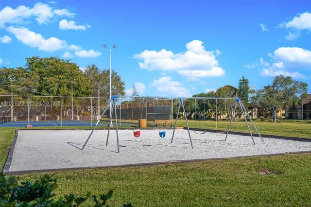 8134 SW 83rd St, Miami, FL 33143