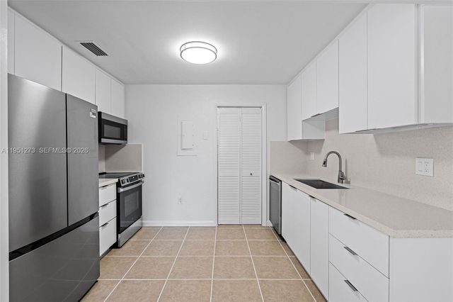 8134 SW 83rd St, Miami, FL 33143