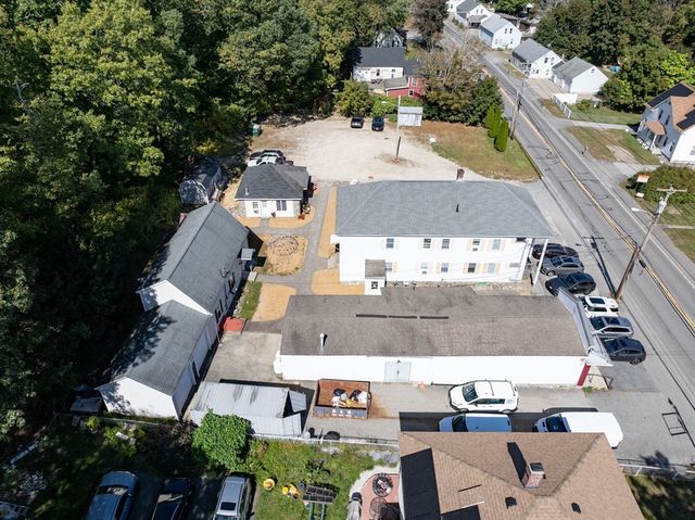 31-37 Leicester St, Oxford, MA 01537