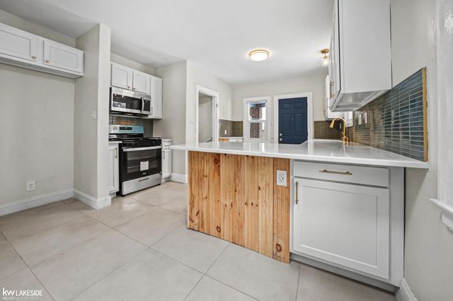 14054 Woodmont Avenue, Detroit, MI 48227