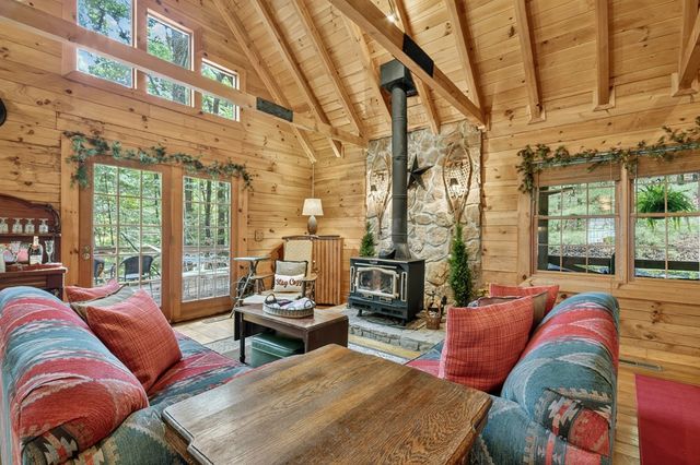 270 Walnut Mountain Road, Ellijay, GA 30540