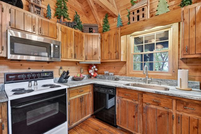270 Walnut Mountain Road, Ellijay, GA 30540