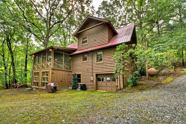 270 Walnut Mountain Road, Ellijay, GA 30540