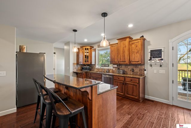 1917 Beaver Lake Boulevard, Plattsmouth, NE 68048