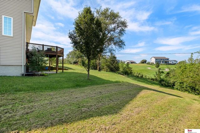 1917 Beaver Lake Boulevard, Plattsmouth, NE 68048