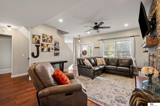 1917 Beaver Lake Boulevard, Plattsmouth, NE 68048