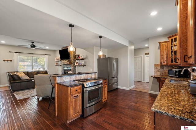 1917 Beaver Lake Boulevard, Plattsmouth, NE 68048