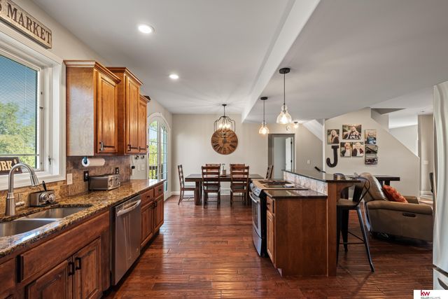 1917 Beaver Lake Boulevard, Plattsmouth, NE 68048