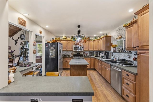 1040 Jungfrau, Crestline, CA 92325