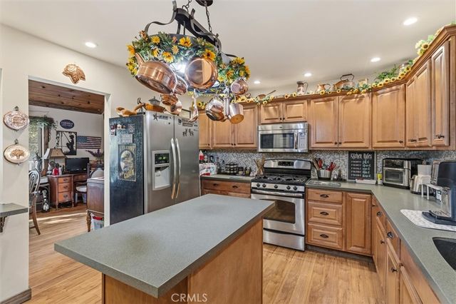 1040 Jungfrau, Crestline, CA 92325