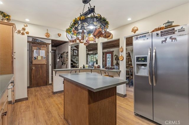 1040 Jungfrau, Crestline, CA 92325