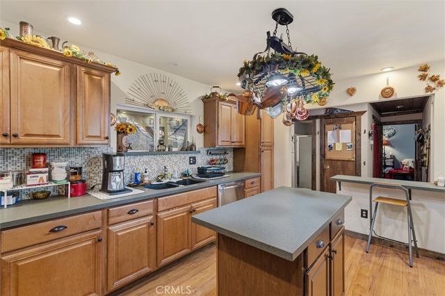 1040 Jungfrau, Crestline, CA 92325