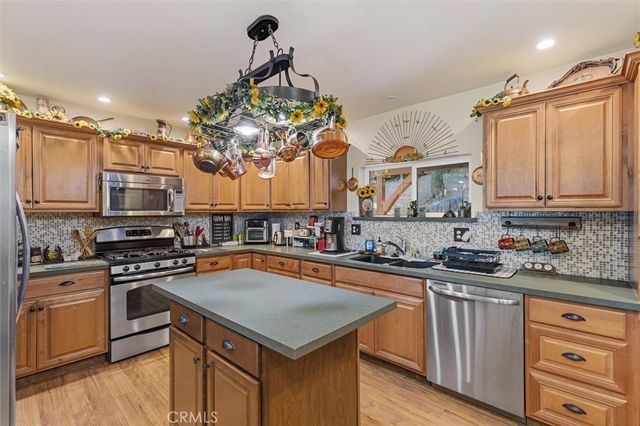 1040 Jungfrau, Crestline, CA 92325