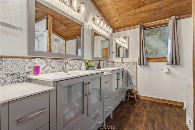 1040 Jungfrau, Crestline, CA 92325