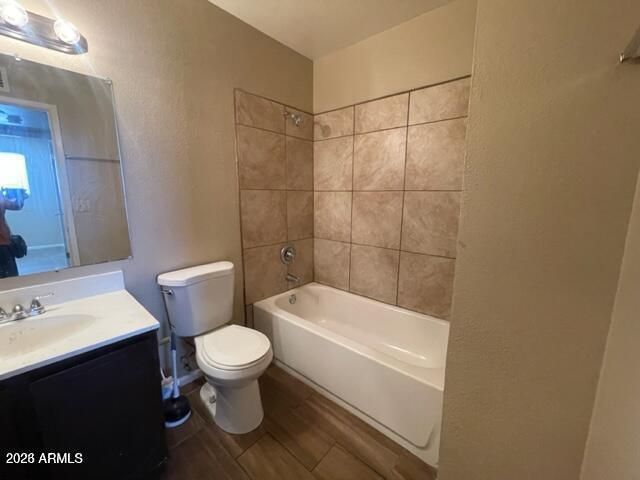 2133 W TURNEY Avenue C88, Phoenix, AZ 85015