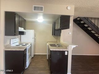 2133 W TURNEY Avenue C88, Phoenix, AZ 85015