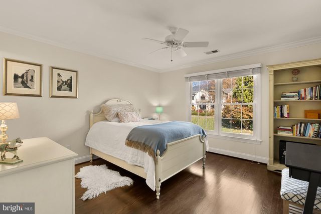 1257 NEW BEDFORD LN, Reston, VA 20194