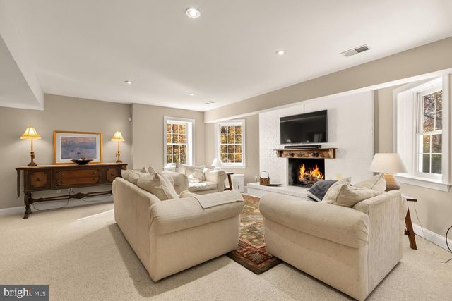 1257 NEW BEDFORD LN, Reston, VA 20194