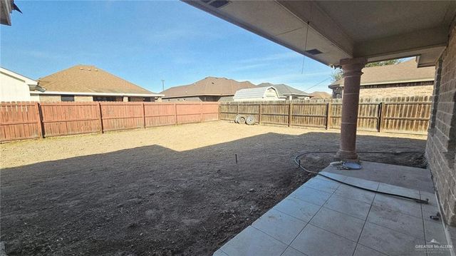 1004 W F Street, Mission, TX 78572