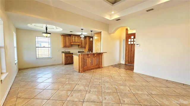 1004 W F Street, Mission, TX 78572