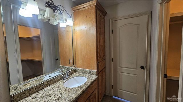 1004 W F Street, Mission, TX 78572