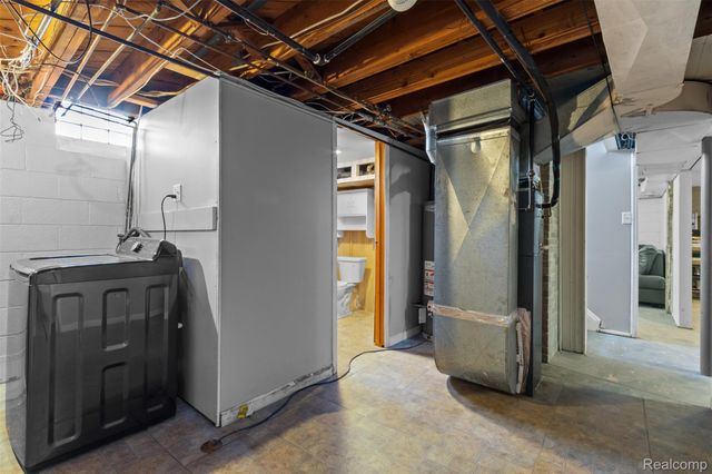 22417 Carolina Street, St. Clair Shores, MI 48080