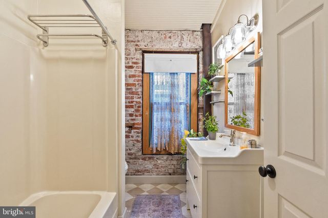 1315 NAYLOR CT NW, Washington, DC 20001