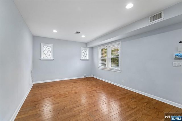 19 Elmwood, West Orange, NJ 07052