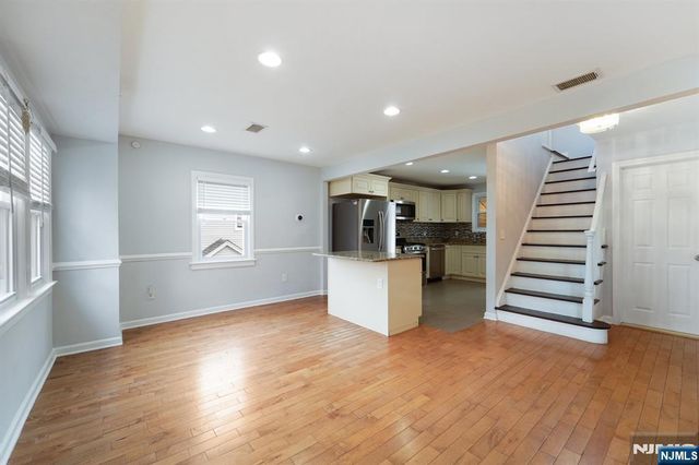 19 Elmwood, West Orange, NJ 07052