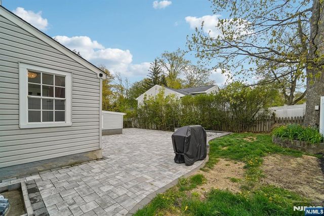 19 Elmwood, West Orange, NJ 07052