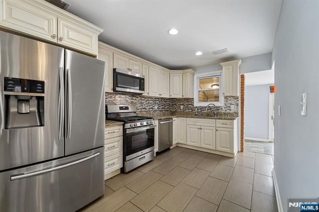 19 Elmwood, West Orange, NJ 07052