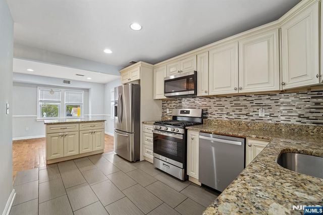 19 Elmwood, West Orange, NJ 07052