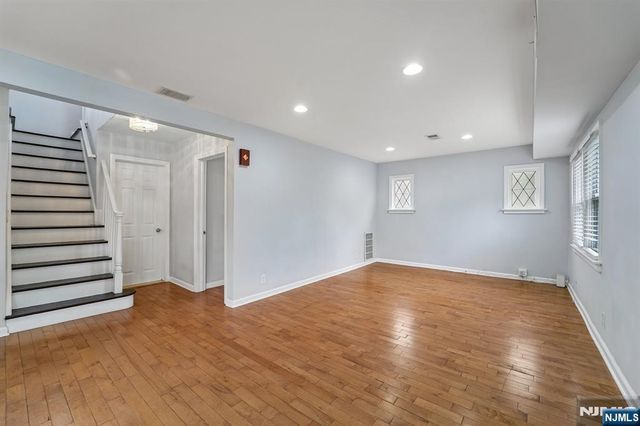 19 Elmwood, West Orange, NJ 07052