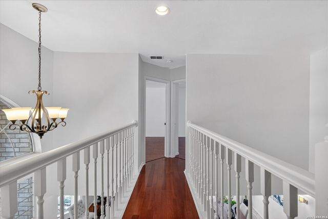 12331 Stable Wood, San Antonio, TX 78249